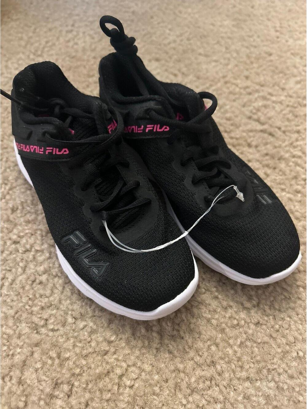 C359 fila black sneakers pink size 2 girl